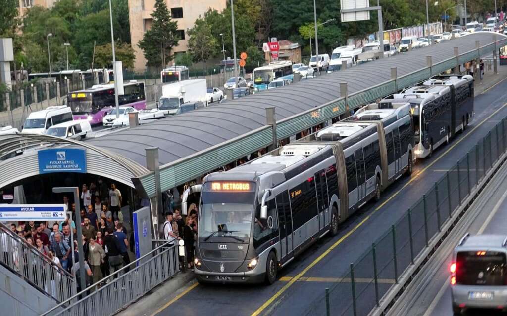 المتروبوس في اسطنبول