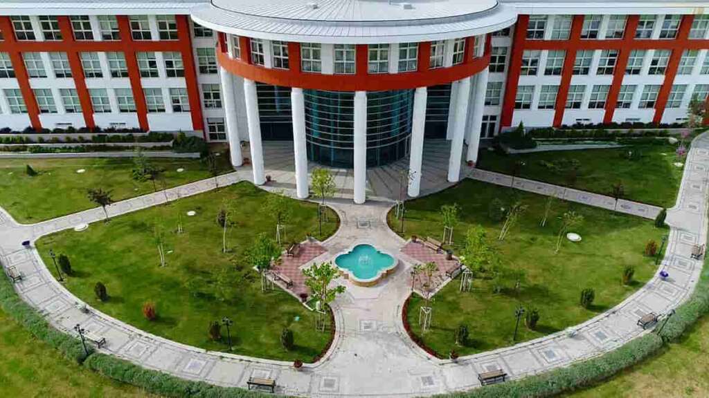جامعة اتيليم الخاصة في تركيا