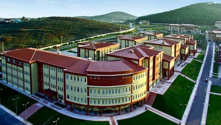 جامعة مالتبه الخاصة في تركيا