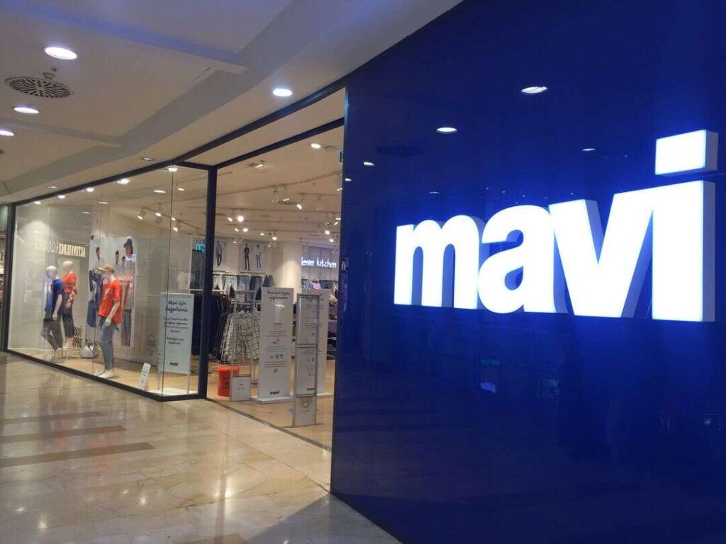 تطبيق mavi للملابس التركية