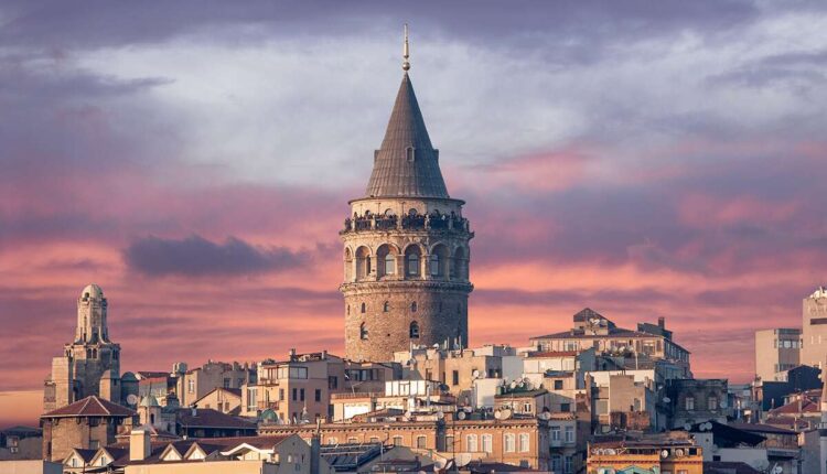 أقدم الأبراج التاريخية في اسطنبول