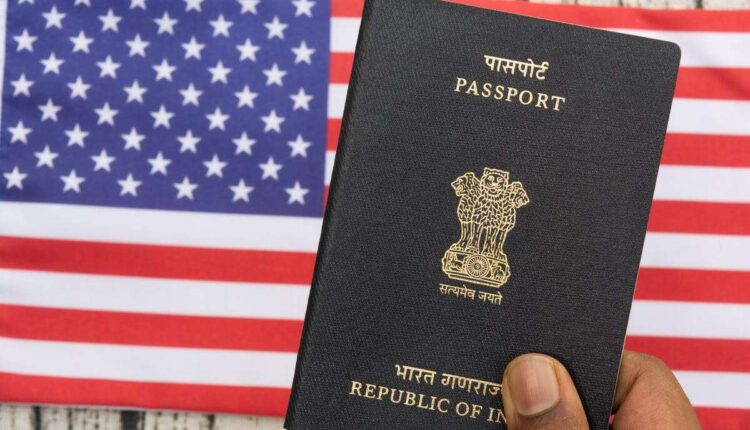جواز سفر وعلم أمريكا - رابط التسجيل على تأشيرة B الأمريكية من تركيا