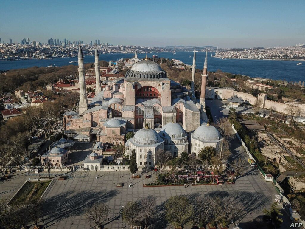 رسوم الدخول وأوقات الزيارة لجامع آيا صوفيا