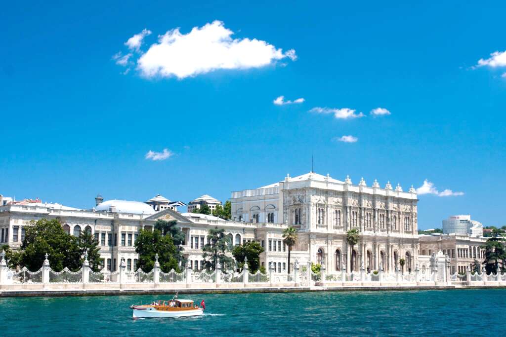 سعر دخول قصر دولمة بهجة في اسطنبول