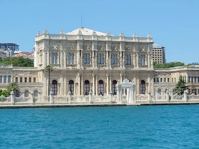 سعر دخول قصر دولمة بهجة في اسطنبول