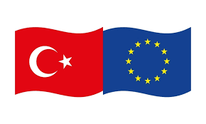 علم الاتحاد الأوروبي وعلم تركيا