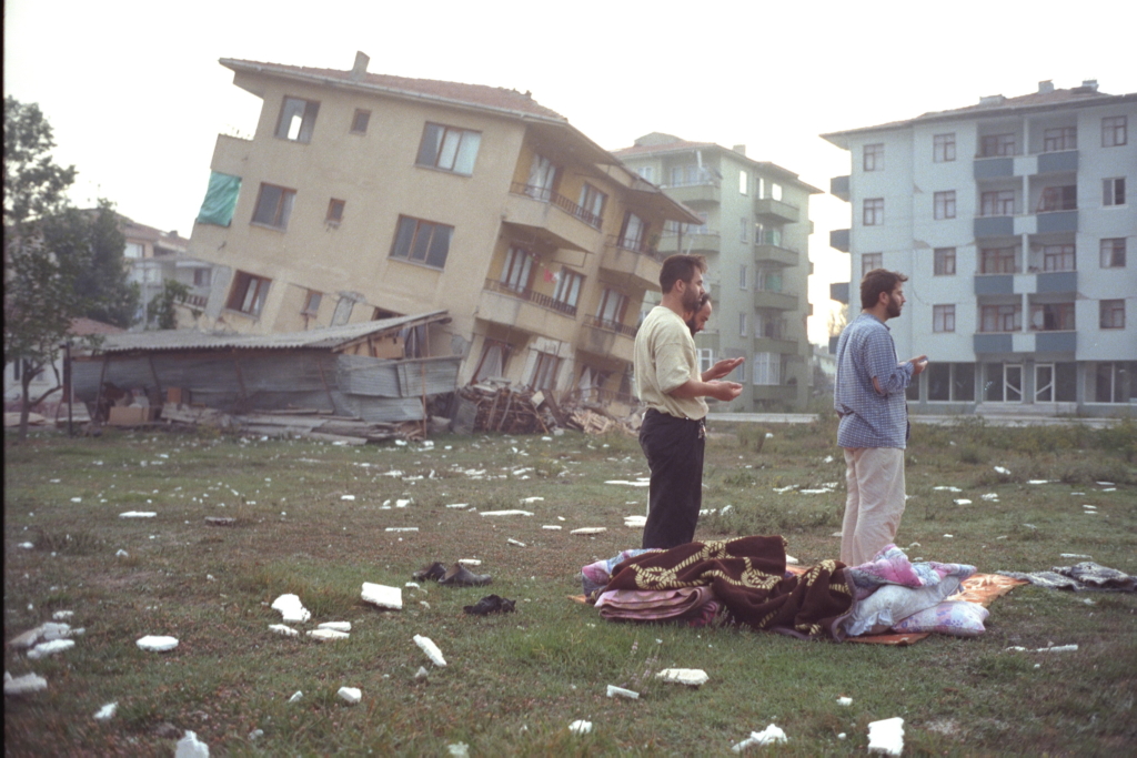 زلزال مرمرة "إزميت" 17\08\1999