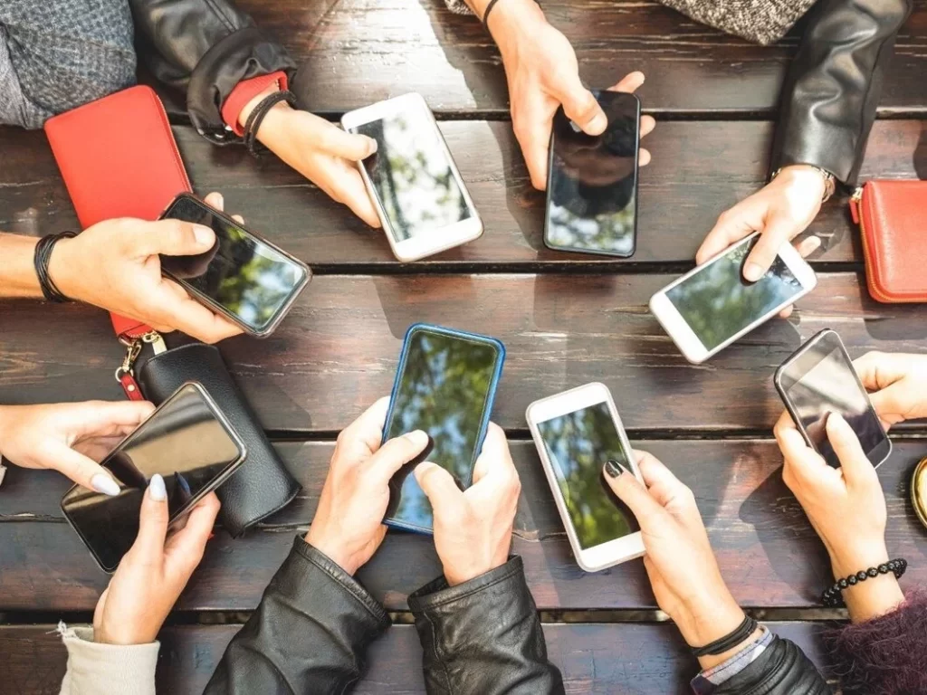 تعبيرية - طريقة تتريك الهاتف عن طريق الاي دولات