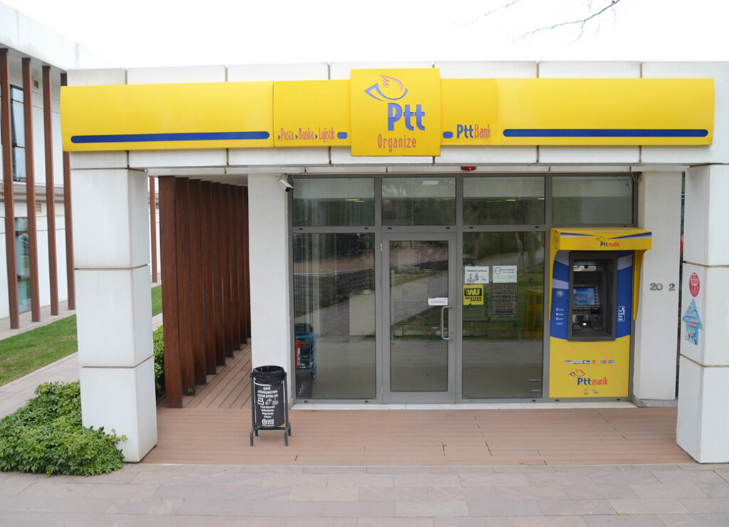 إحدى مراكز البي تي تي - خدمات البي تي تي PTT عبر الاي دولات