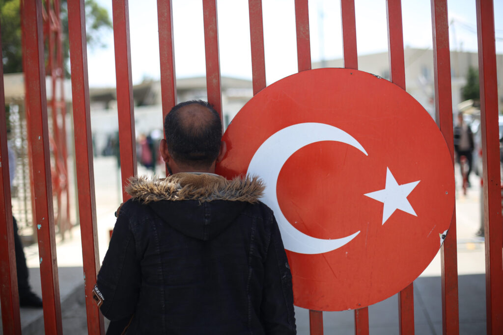 أسباب ايقاف قيد الكملك للسوريين في تركيا