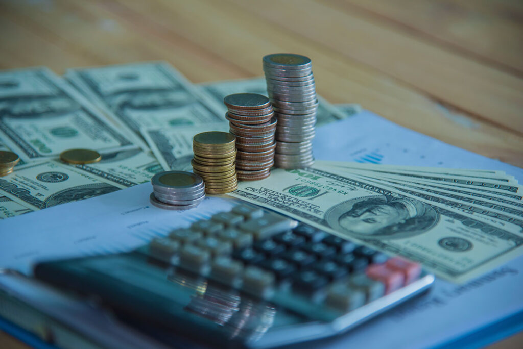 تعبيرية - الأموال والمجوهرات التي يمكن حملها عند السفر من تركيا