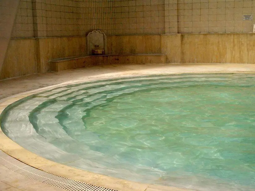 لقطة لإحدى ينابيع كاراكاسو الحرارية- الأماكن السياحية في بولو